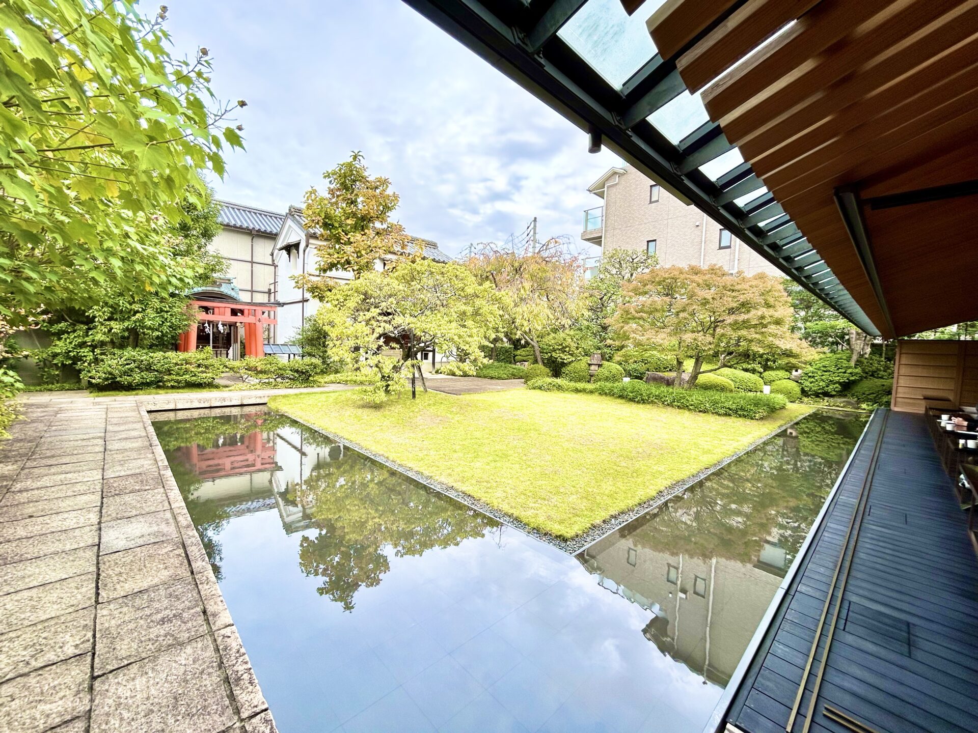 虎屋菓寮　中庭